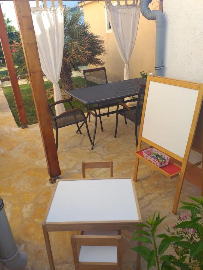 פריבלאקה Apartments Lolo מראה חיצוני תמונה