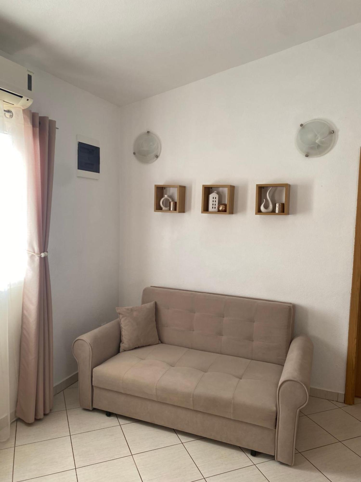 פריבלאקה Apartments Lolo מראה חיצוני תמונה