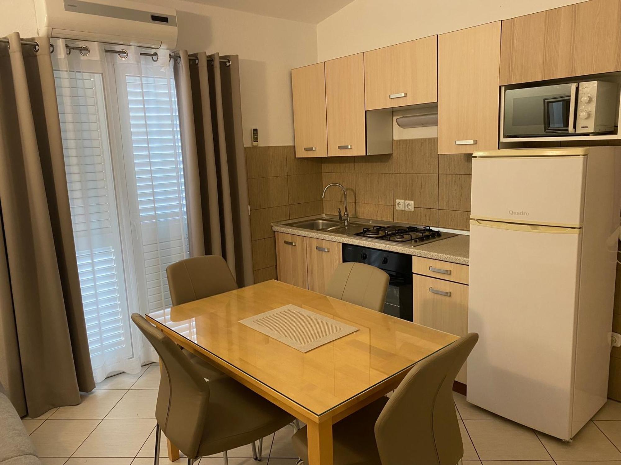 פריבלאקה Apartments Lolo מראה חיצוני תמונה