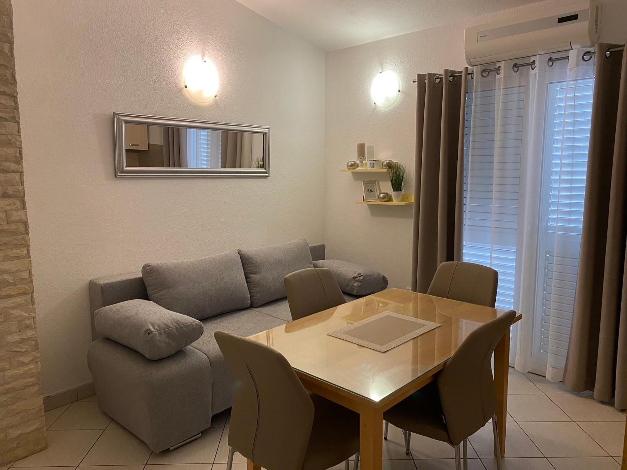 פריבלאקה Apartments Lolo מראה חיצוני תמונה