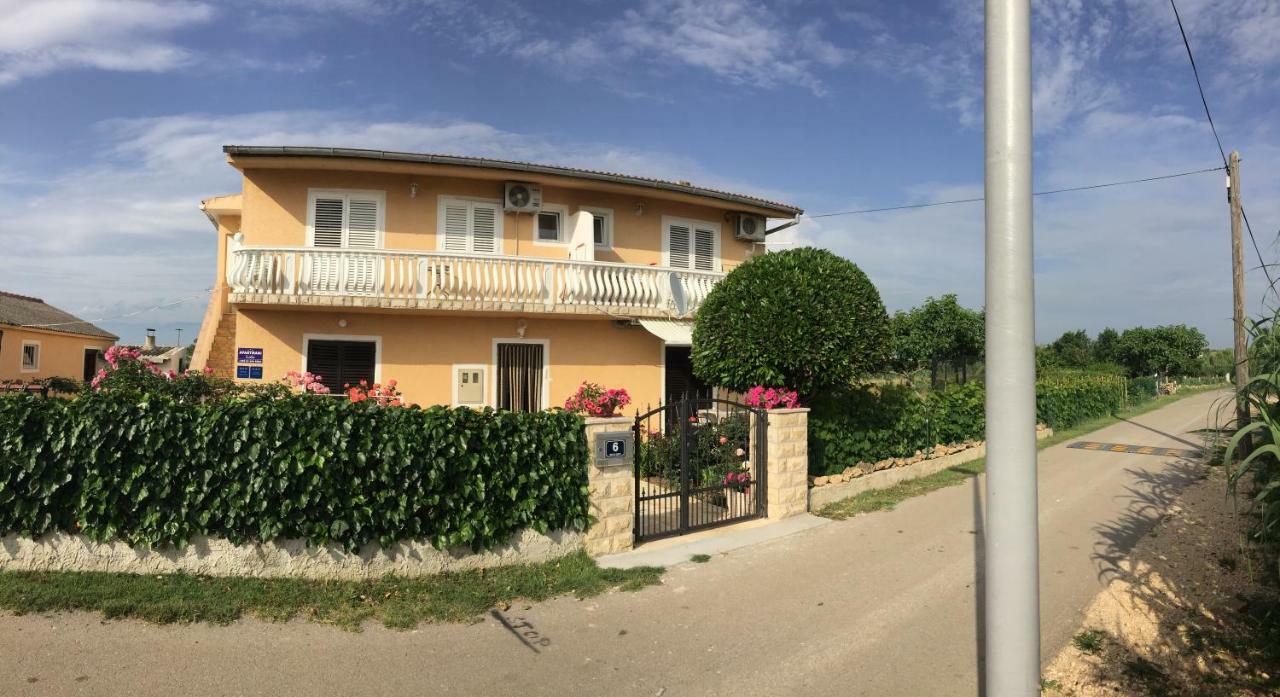 פריבלאקה Apartments Lolo מראה חיצוני תמונה